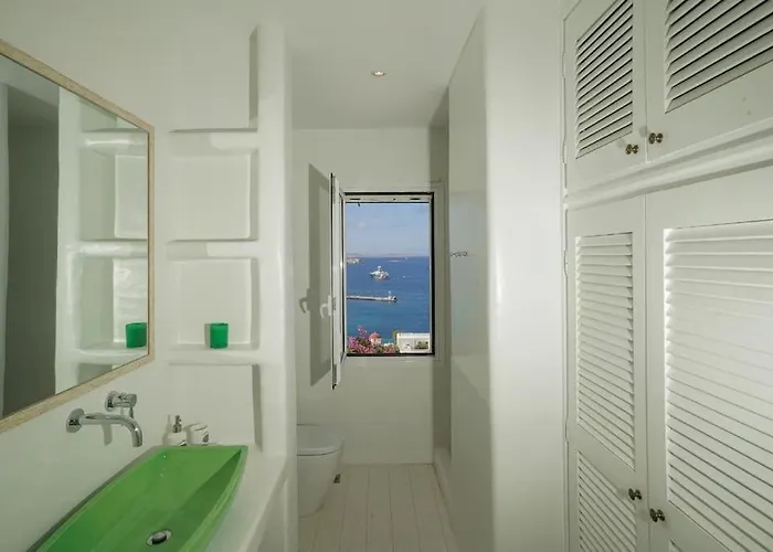 Villa Dream Views, Steps Away From