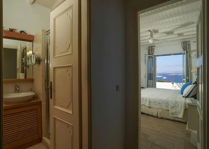 Villa Dream Views, Steps Away From