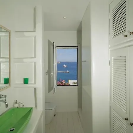 Villa Dream Views, Steps Away From